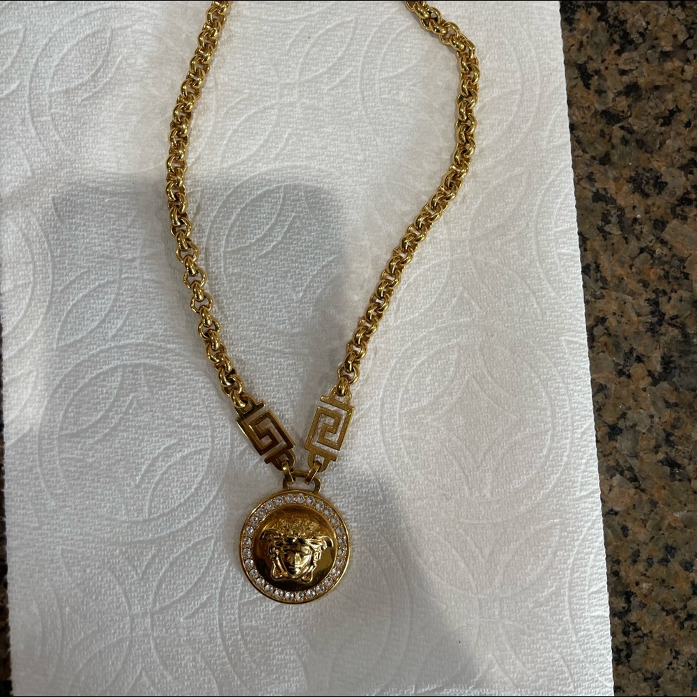 Versace Medusa necklace - Picture 2 of 5